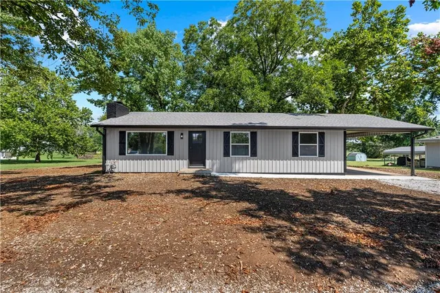 $253,000 | 13611 East Neosho Road, Nevada, MO 64772