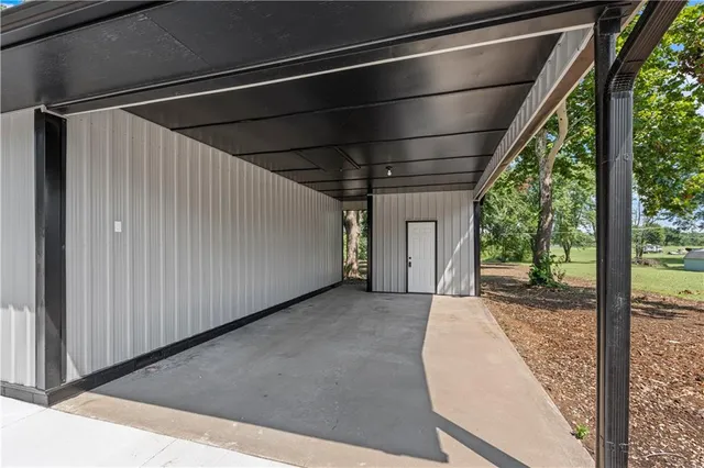 $253,000 | 13611 East Neosho Road, Nevada, MO 64772