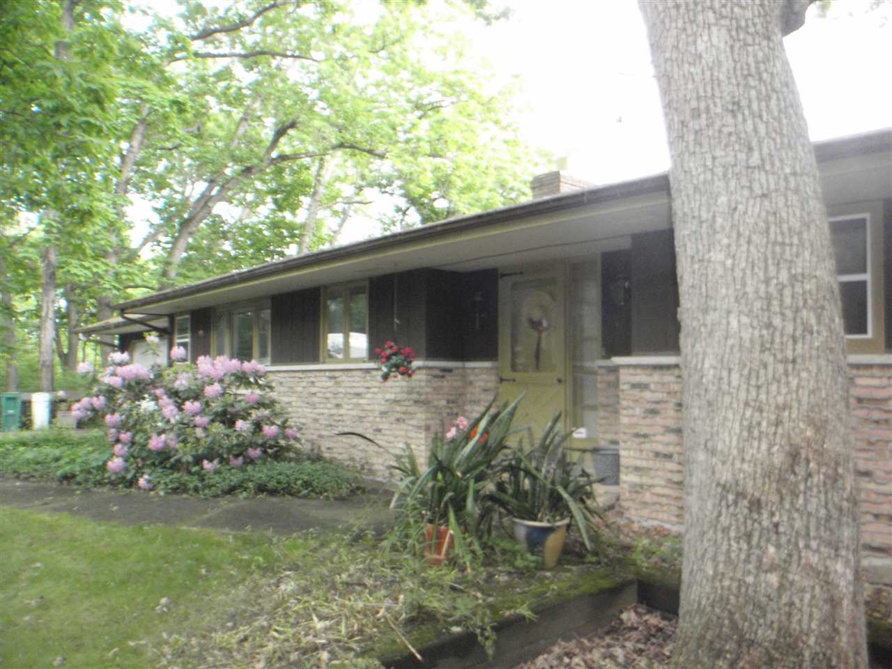 8557 North Creek Road Roscoe, IL 61073 - Photo 1 of 25 Gallery Image 1