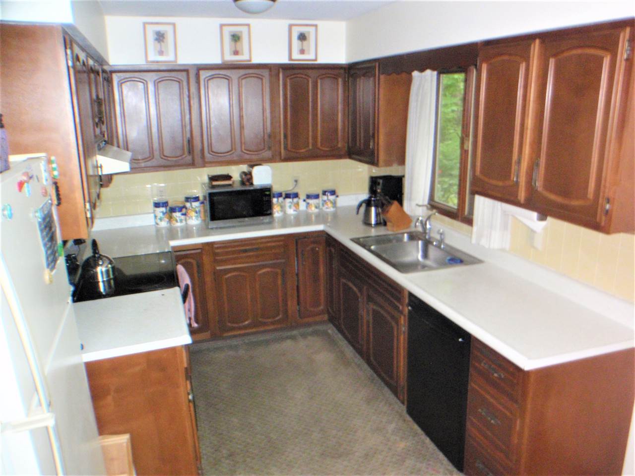 8557 North Creek Road Roscoe, IL 61073 - Photo 12 of 25 Gallery Image 12