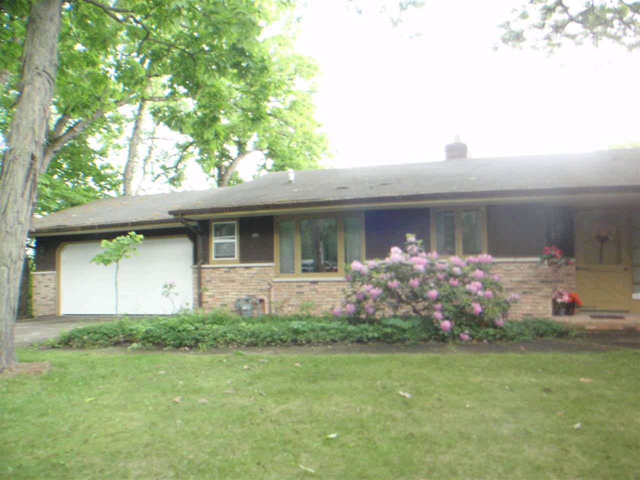 8557 North Creek Road Roscoe, IL 61073 - Photo 2 of 25 Gallery Image 2