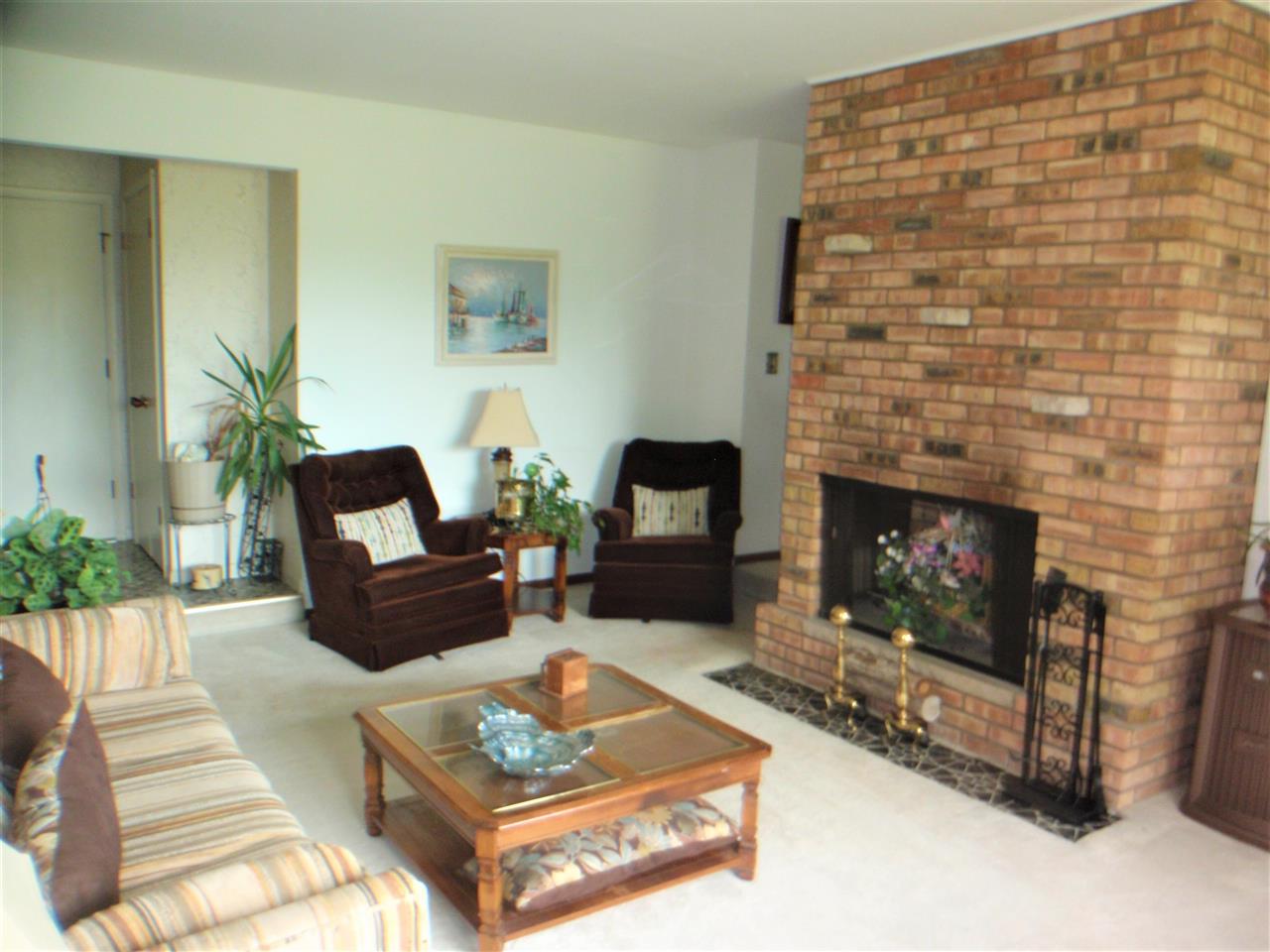 8557 North Creek Road Roscoe, IL 61073 - Photo 6 of 25 Gallery Image 6