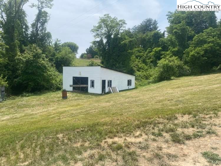 2015 Crab Creek Road Ennice, NC 28623 - Photo 6 of 19 Gallery Image 6