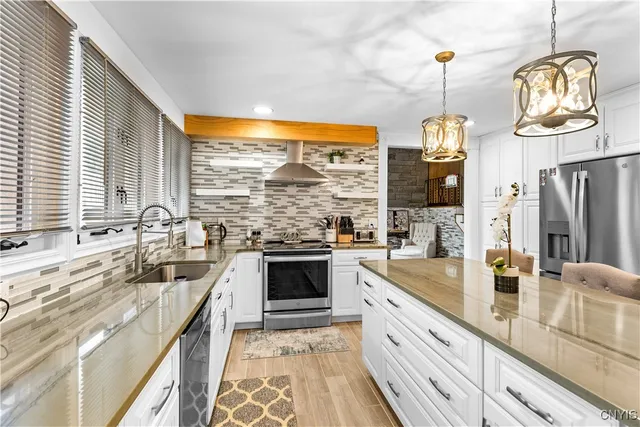 $575,000 | 10494 Miller Road, Deerfield, NY 13502