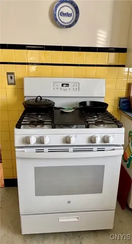 $182,000 | 83 Chapman Avenue, Auburn, NY 13021