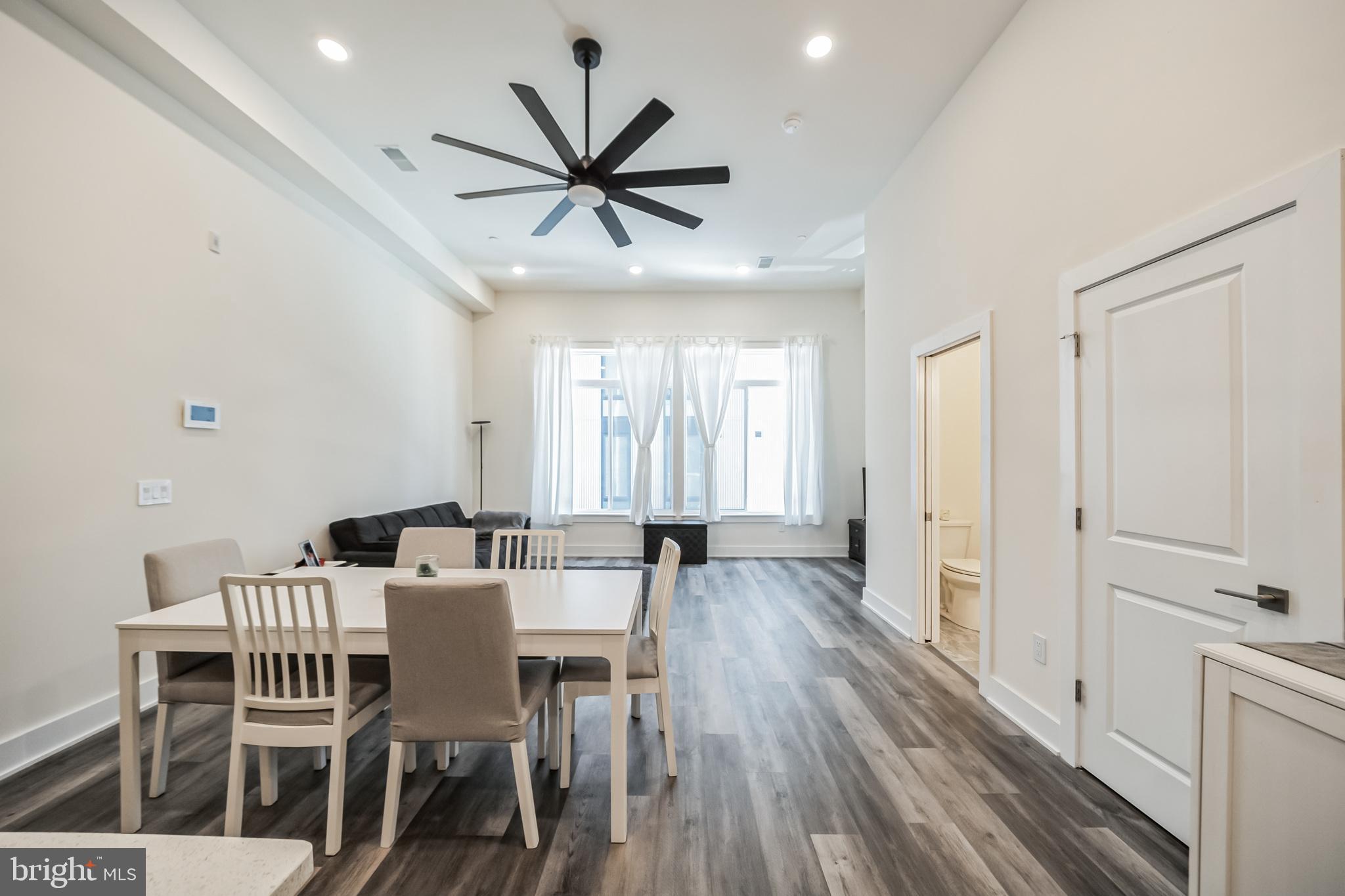 1115 North American St Unit B4  