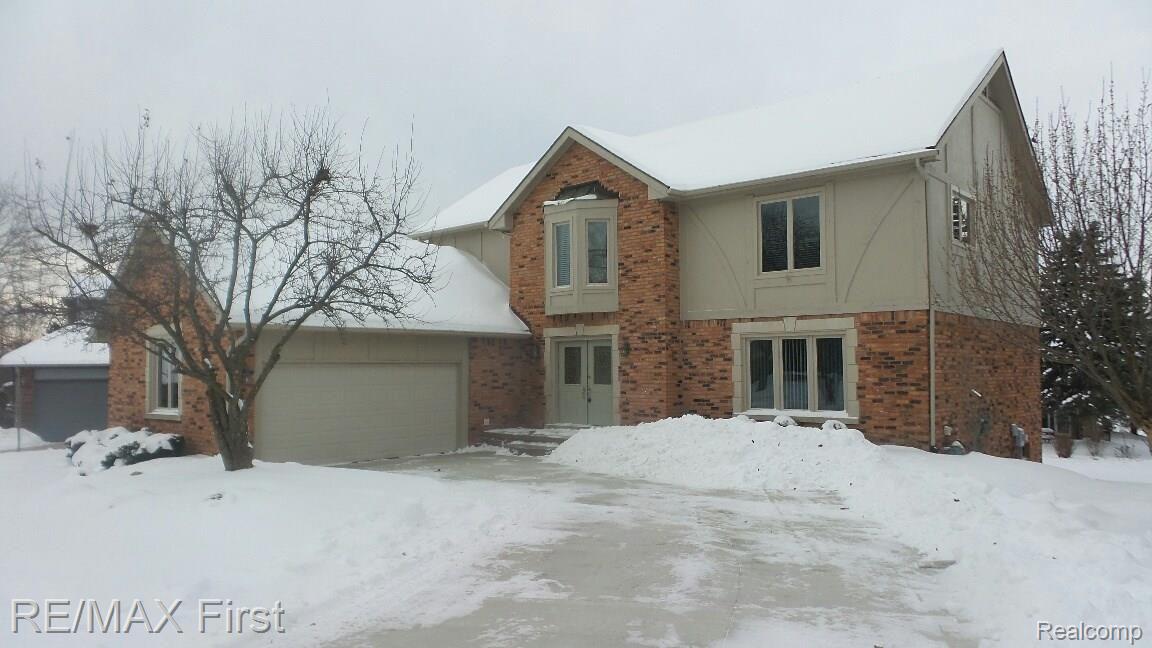 235 Stonetree Circle Rochester, MI 48309 - Photo 2 of 29 20161220_105749_resized.jpg