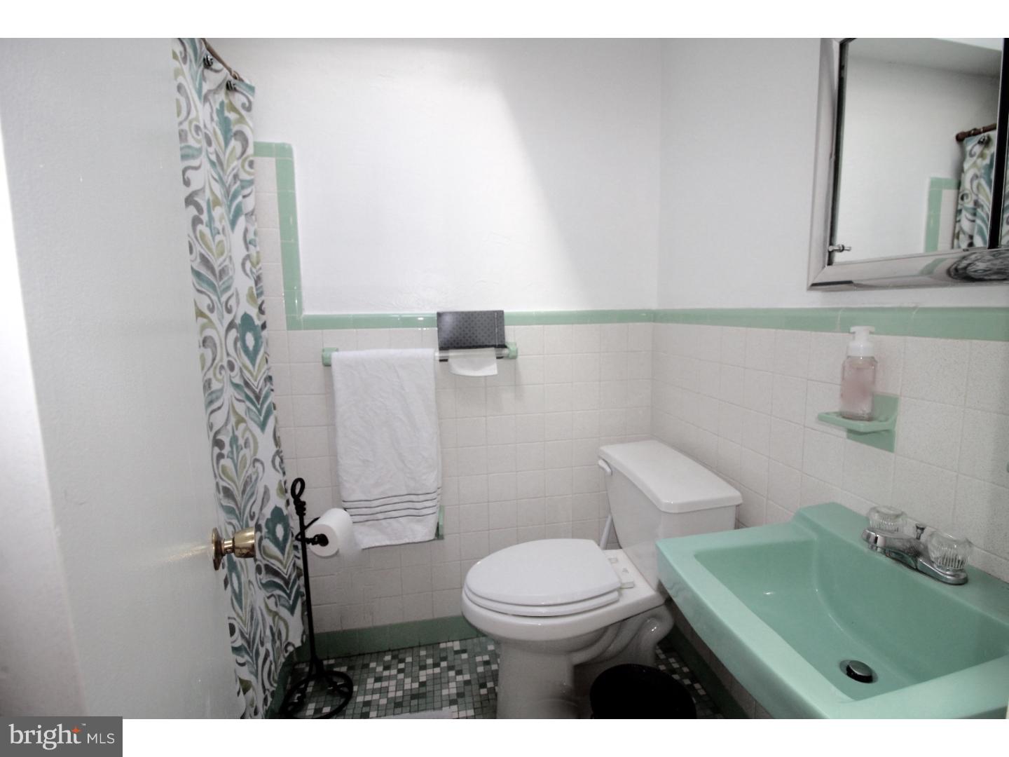 1306 Powell Road Brookhaven, PA 19015 - Photo 13 of 21