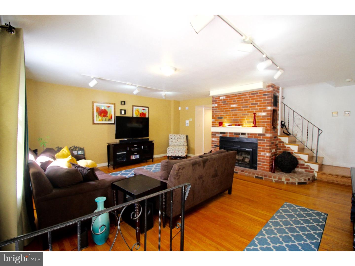 1306 Powell Road Brookhaven, PA 19015 - Photo 2 of 21