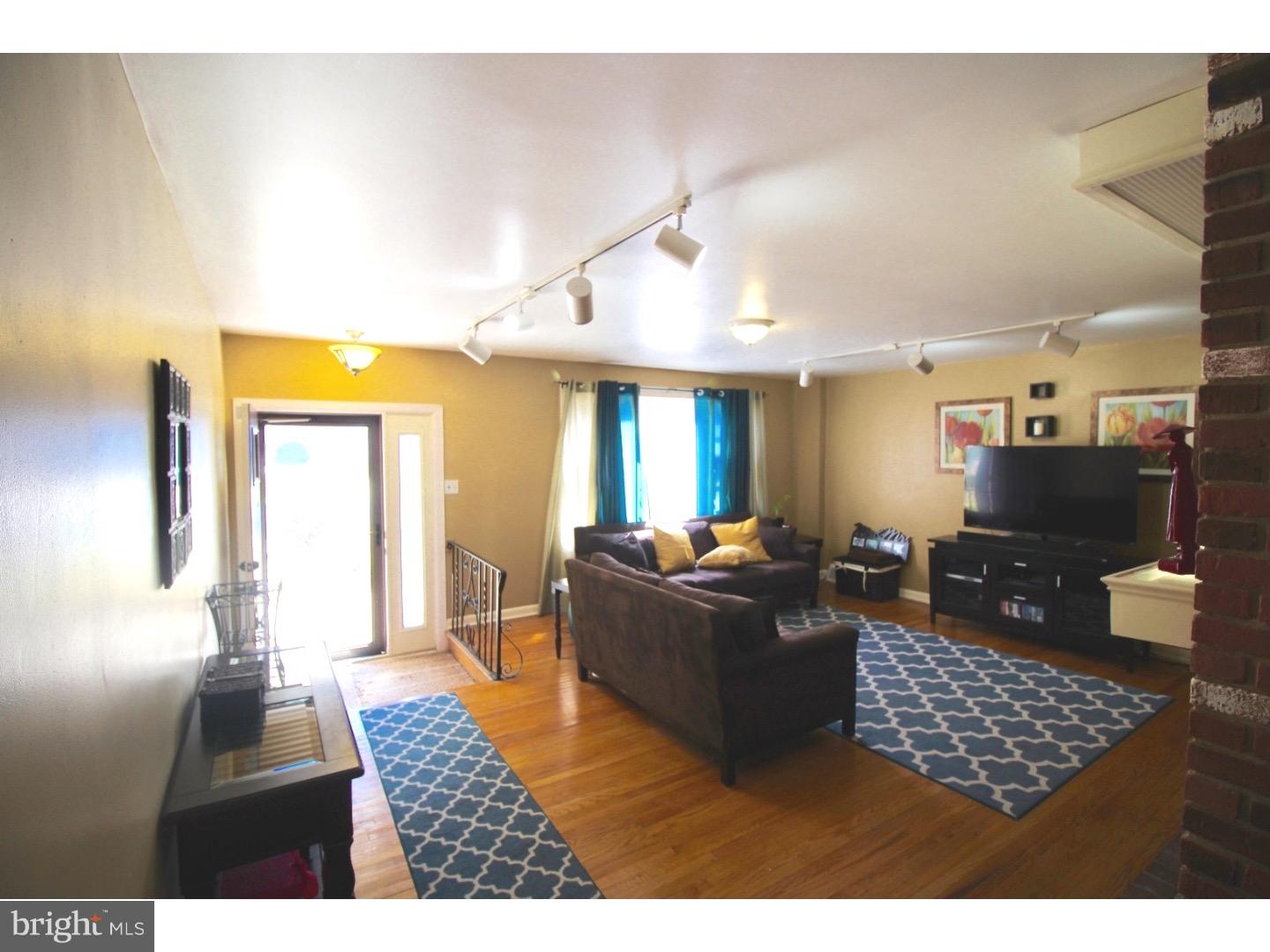 1306 Powell Road Brookhaven, PA 19015 - Photo 3 of 21