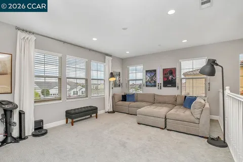 $1,050,000 | 5449 Mountain Rdg Way, Antioch, CA 94531