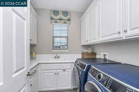 $1,050,000 | 5449 Mountain Rdg Way, Antioch, CA 94531