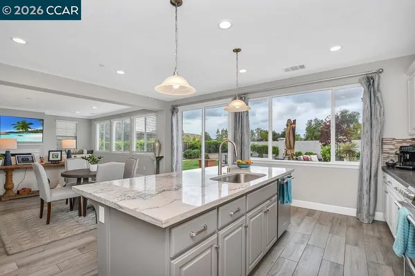 $1,050,000 | 5449 Mountain Rdg Way, Antioch, CA 94531