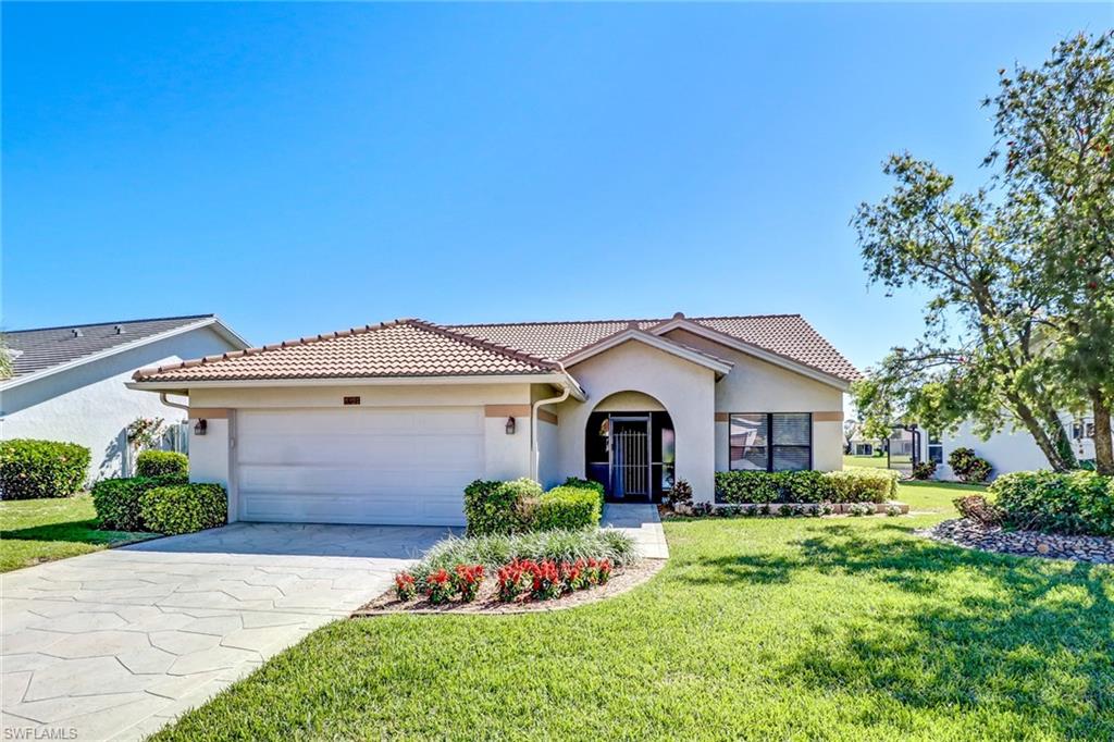391 Kings Way Naples, FL 34104 - Photo 2 of 25 Gallery Image 2