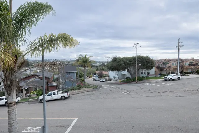 $900,000 | 472 Bello Street, Pismo Beach, CA 93449