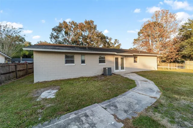 $1,800 | 3342 Southeast 12th Street, Ocala, FL 34471