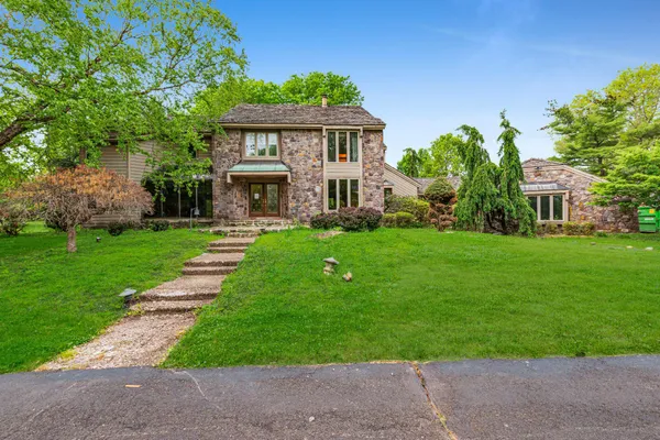 $999,900 | 2 3 Ponds Lane, Newtown, PA 18940