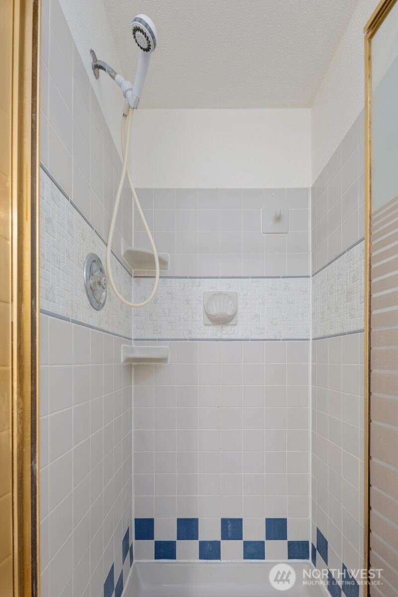 25327 33rd Place South Kent, WA 98032 - Photo 18 of 27