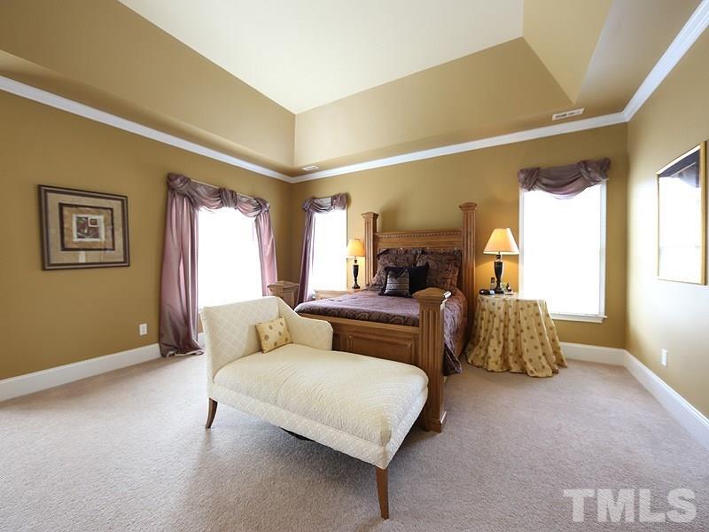 11558 Auldbury Way Raleigh, NC 27617 - Photo 14 of 25 Gallery Image 14