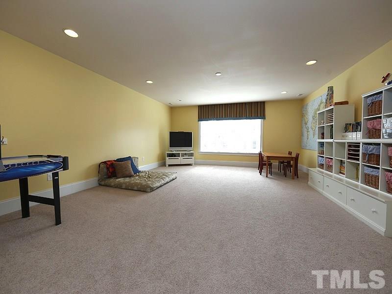 11558 Auldbury Way Raleigh, NC 27617 - Photo 21 of 25 Gallery Image 21