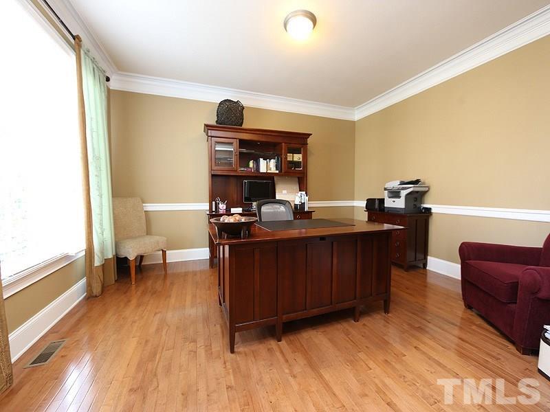 11558 Auldbury Way Raleigh, NC 27617 - Photo 5 of 25 Gallery Image 5