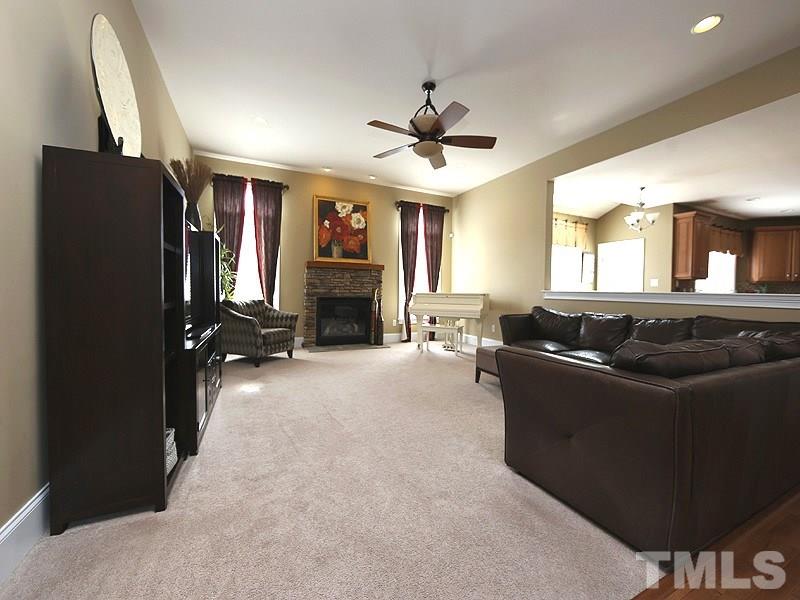 11558 Auldbury Way Raleigh, NC 27617 - Photo 7 of 25 Gallery Image 7