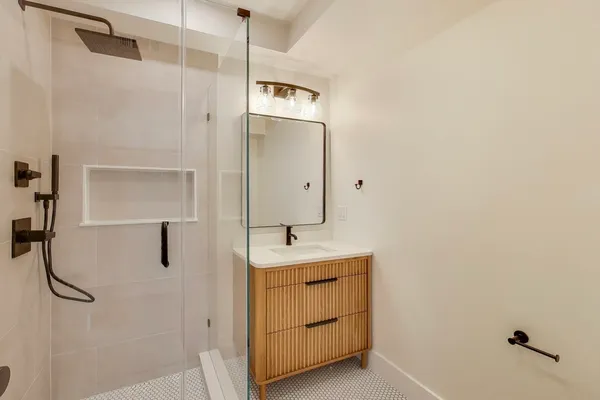 $3,900 | 2195 Dorchester Avenue, Unit 2, Boston, MA 02124