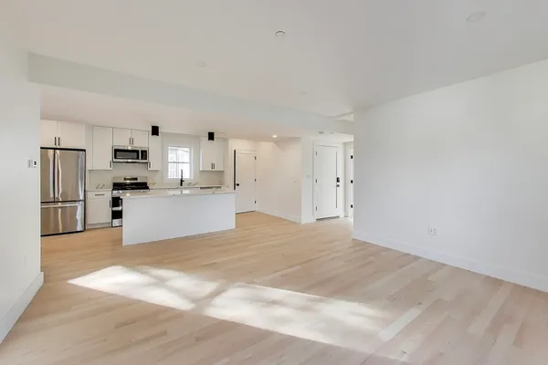 $3,900 | 2195 Dorchester Avenue, Unit 2, Boston, MA 02124