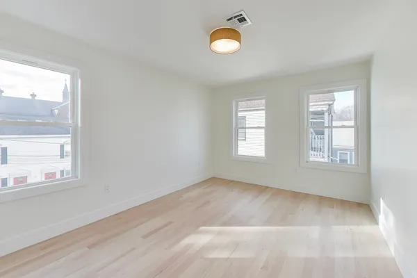 $3,900 | 2195 Dorchester Avenue, Unit 2, Boston, MA 02124