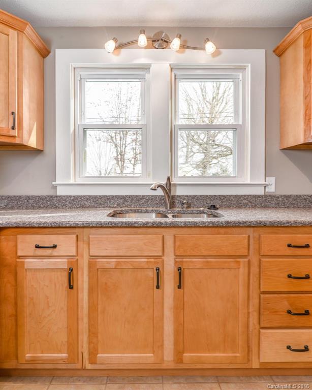 6 Fair Oaks Road Arden, NC 28704 - Photo 12 of 22 Gallery Image 12