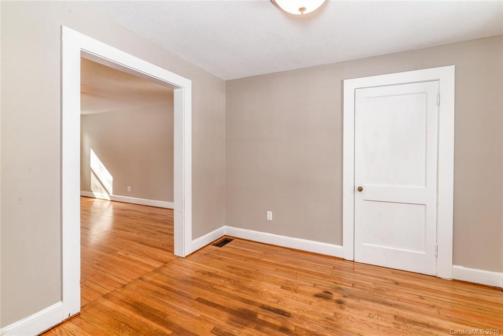6 Fair Oaks Road Arden, NC 28704 - Photo 10 of 22 Gallery Image 10