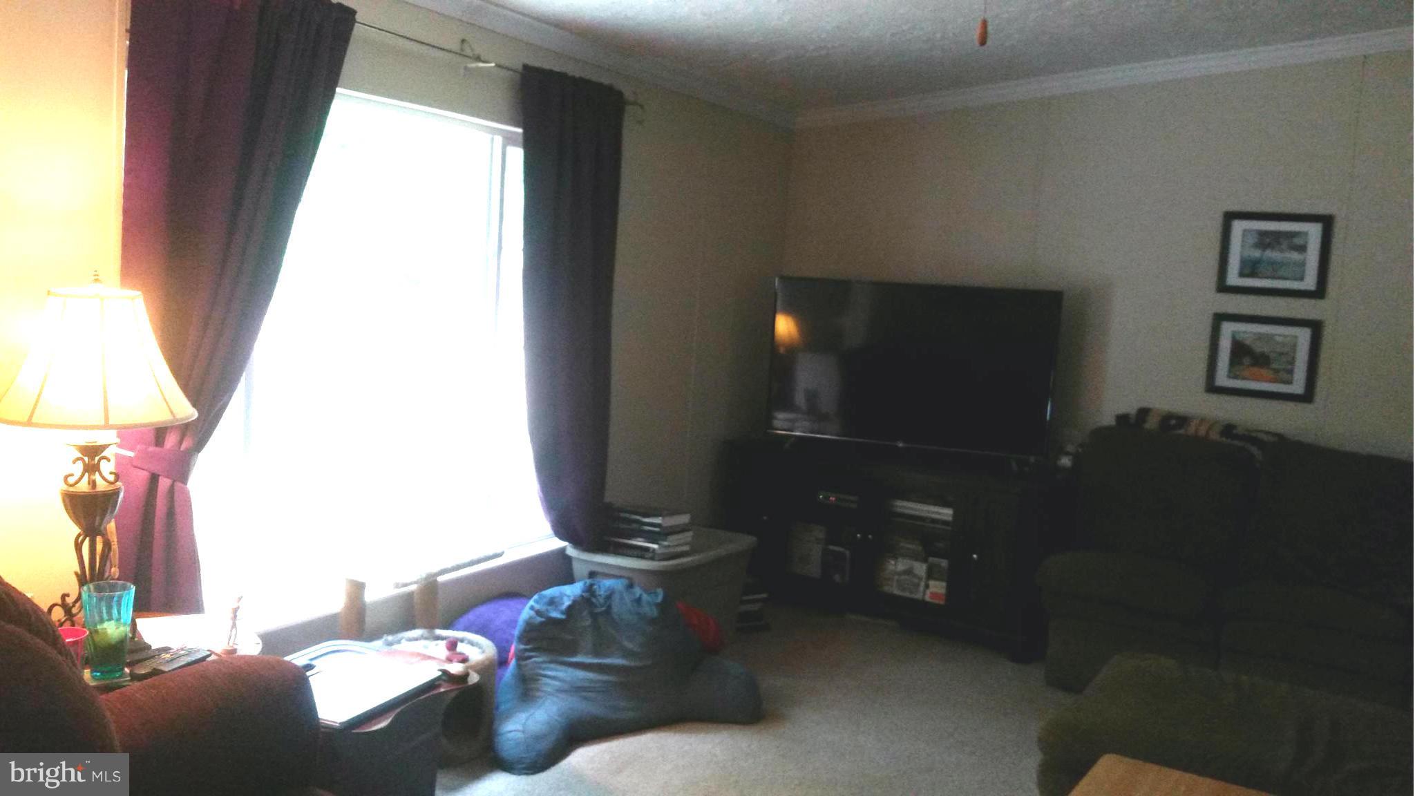 7810 Clark Road, Unit E46 Jessup, MD 20794 - Photo 11 of 30 Living Room