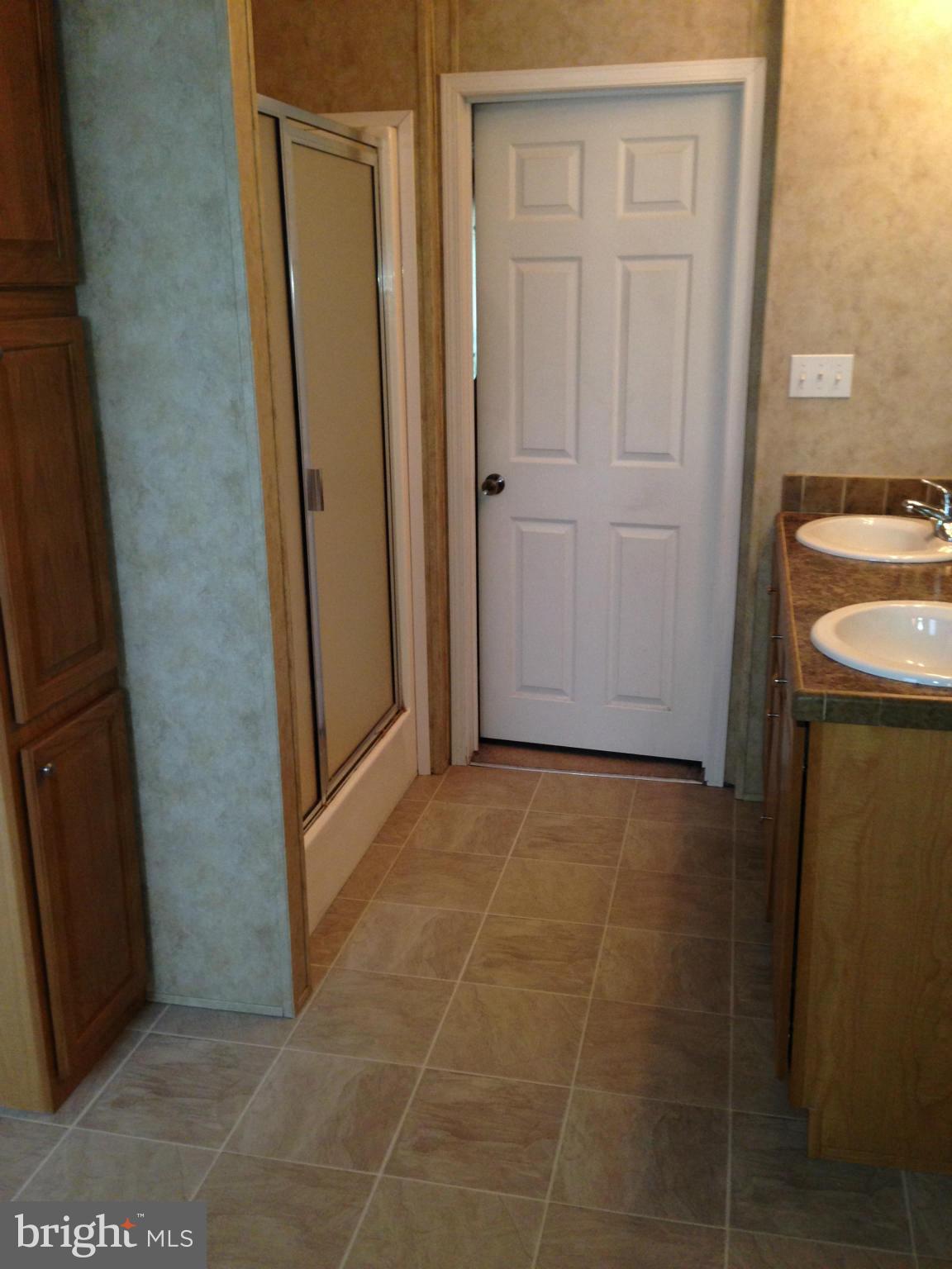 7810 Clark Road, Unit E46 Jessup, MD 20794 - Photo 21 of 30 Bath (Master)