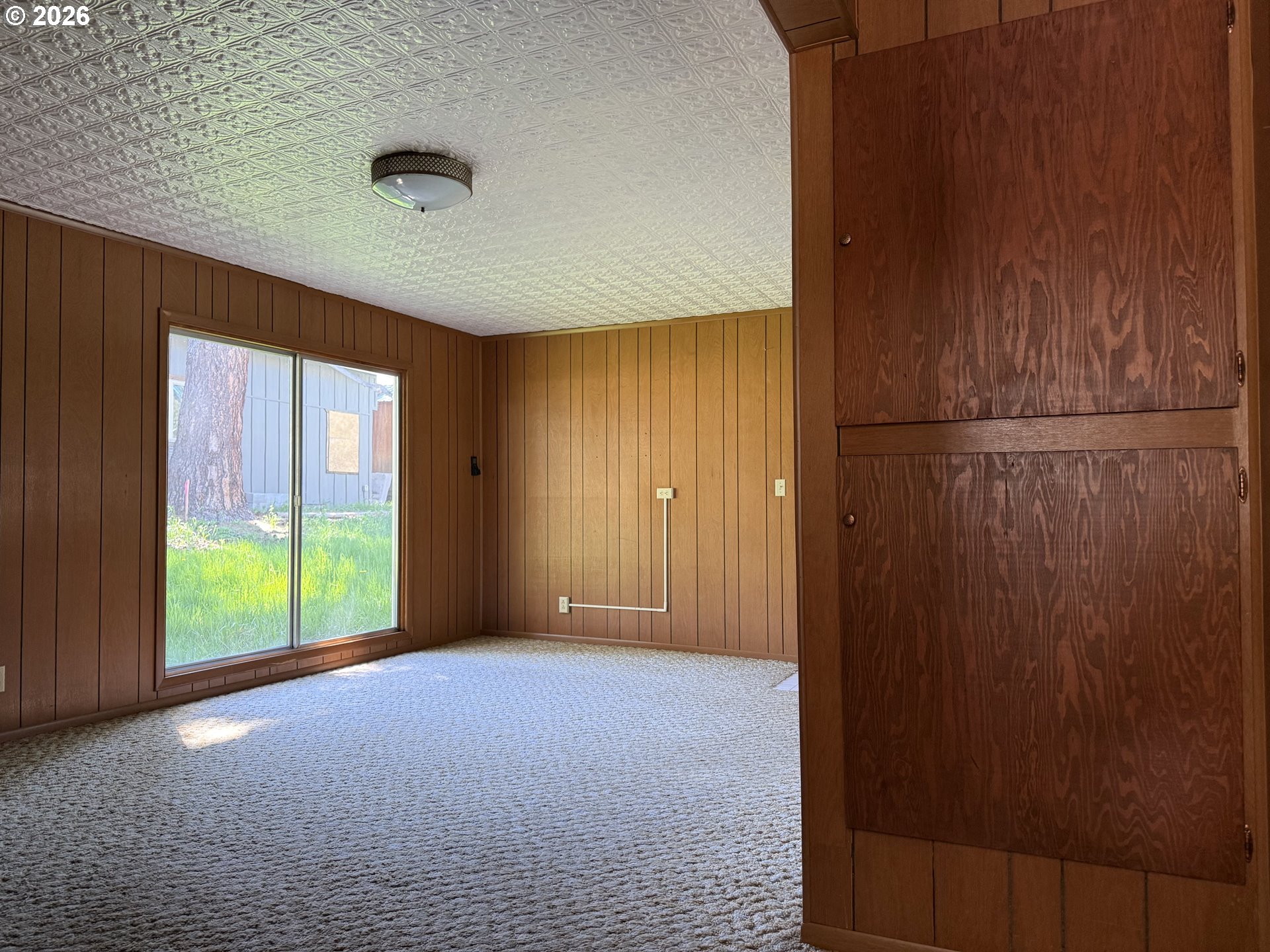 320 Bonanza Street Sumpter, OR 97877 - Photo 33 of 34 Living Room/Dining Room