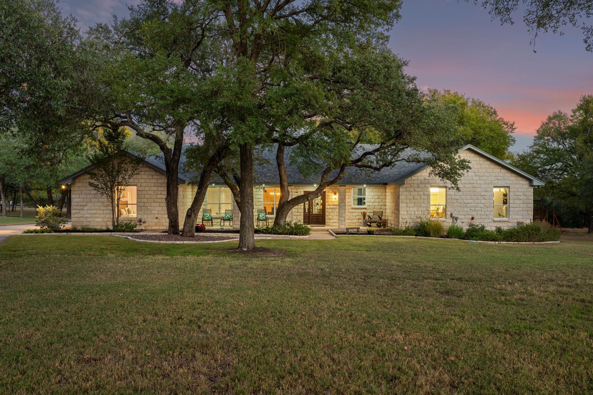 109 Ridge View Drive Georgetown, TX 78628 - Photo 4 of 40
