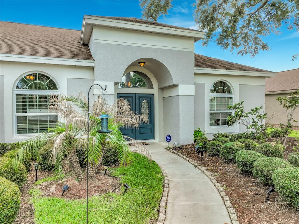 909 Grovesmere Loop Ocoee, FL 34761 - Photo 2 of 37