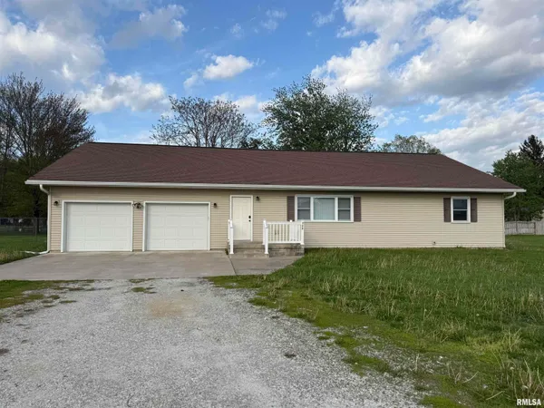 $220,000 | 1205 South Main Street, Lewistown, IL 61542