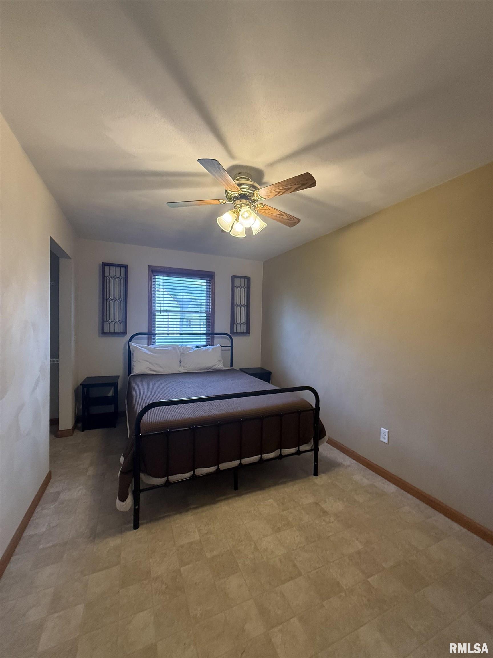 1205 South Main Street Lewistown, IL 61542 - Photo 18 of 34