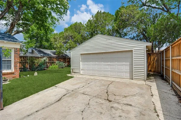 $5,950 | 4404 Hyer Street, University Park, TX 75225