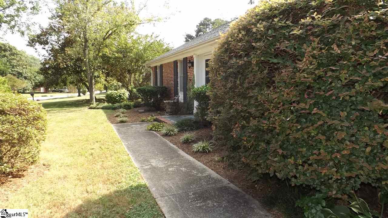 6 Eagle Ridge Lane Greenville, SC 29615 - Photo 3 of 21 Gallery Image 3
