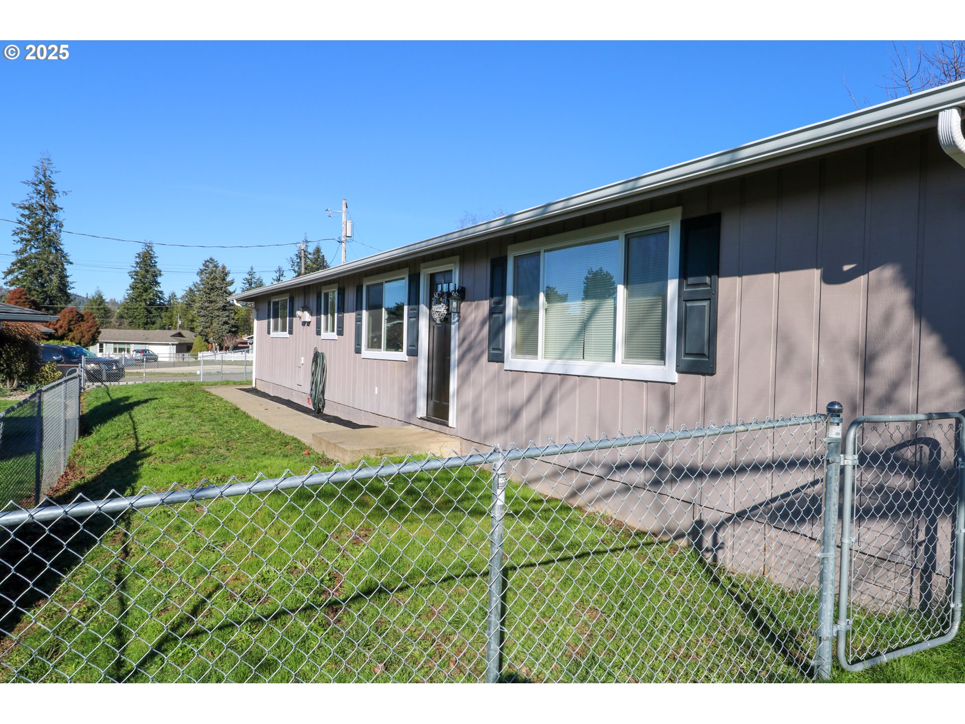 1808 Sunset Court Myrtle Point, OR 97458 - Photo 27 of 40 Gallery Image 27