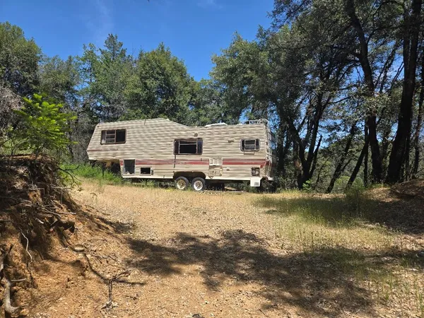 $32,000 | Fenders Ferry Road, Big Bend, CA 96011
