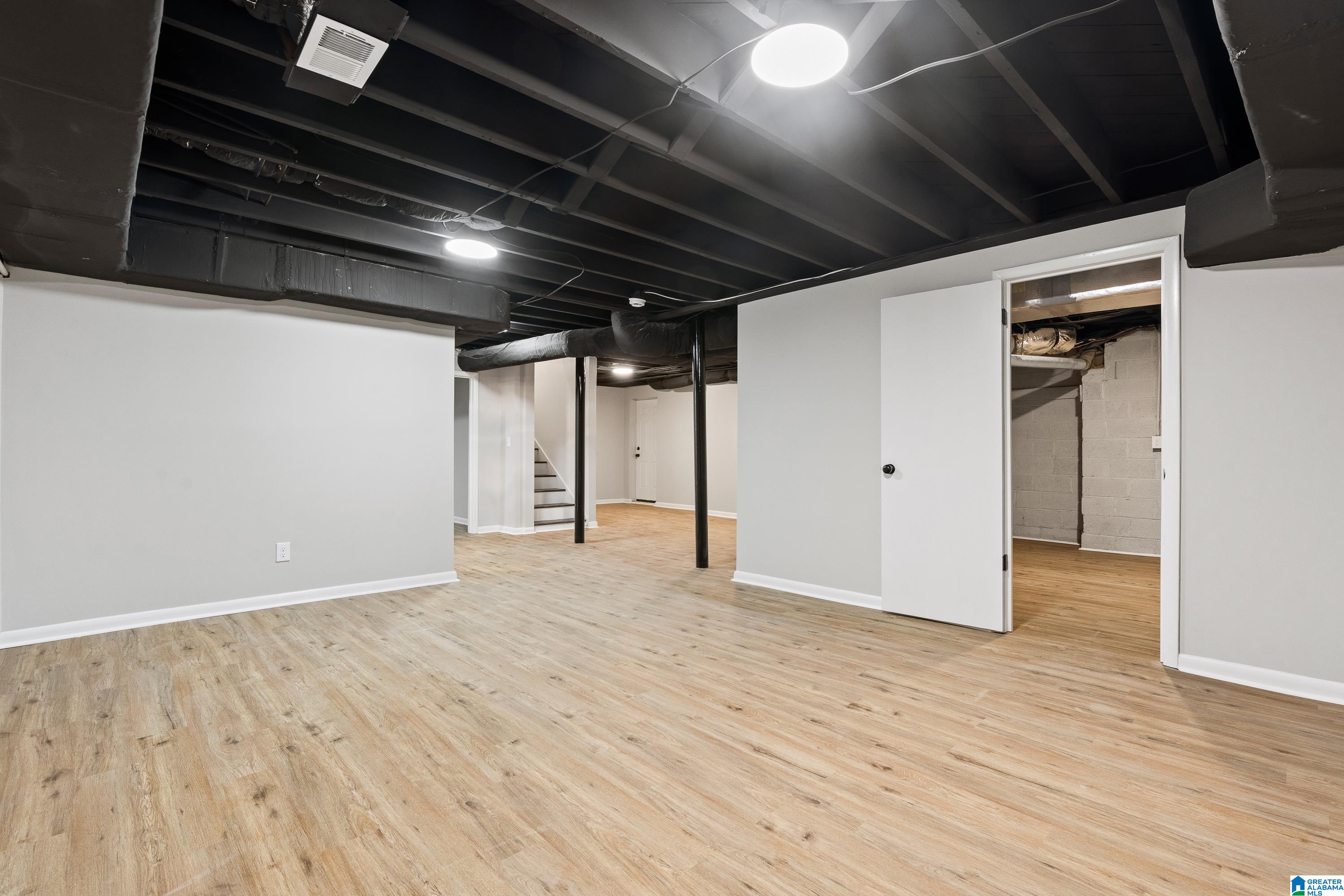 928 Center Place Southwest Birmingham, AL 35211 - Photo 28 of 35