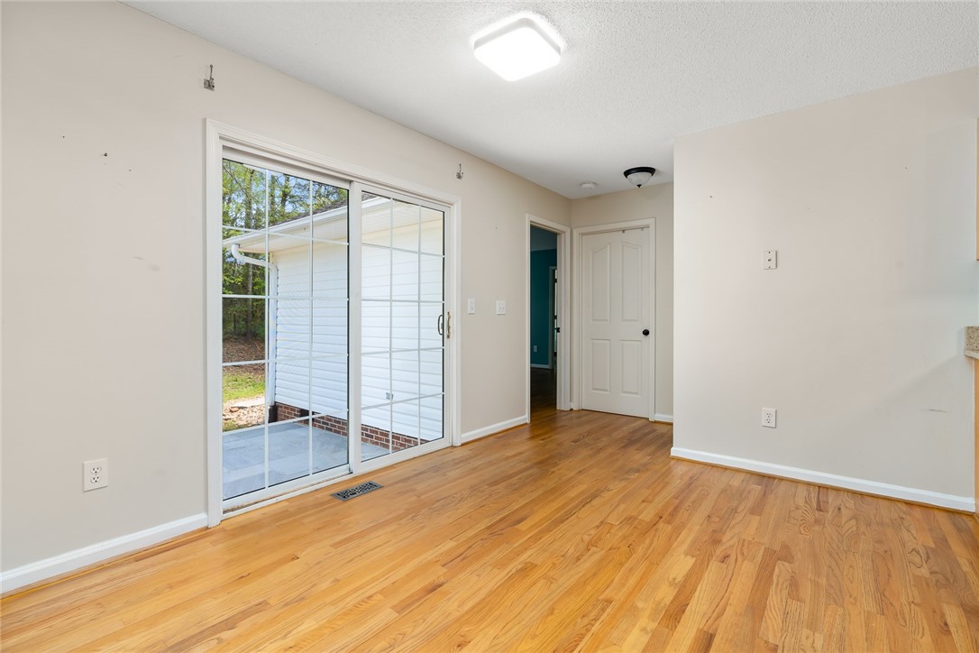 413 Arbor Way Seneca, SC 29672 - Photo 17 of 41 Gallery Image 17