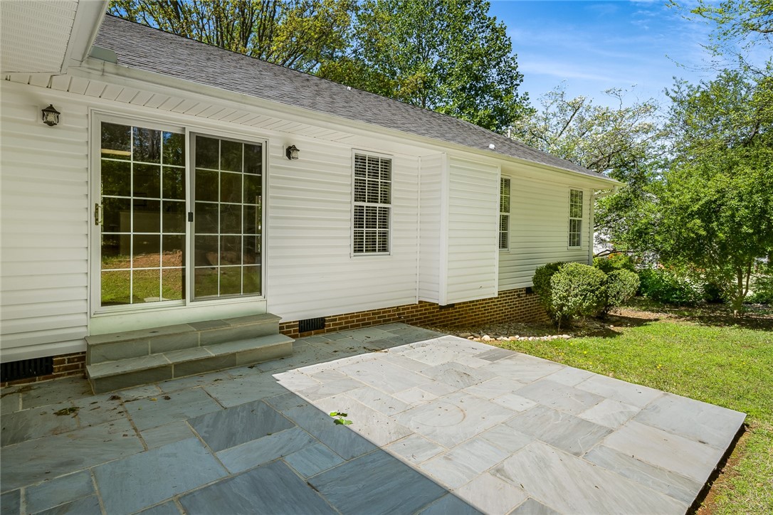 413 Arbor Way Seneca, SC 29672 - Photo 6 of 41 Gallery Image 6