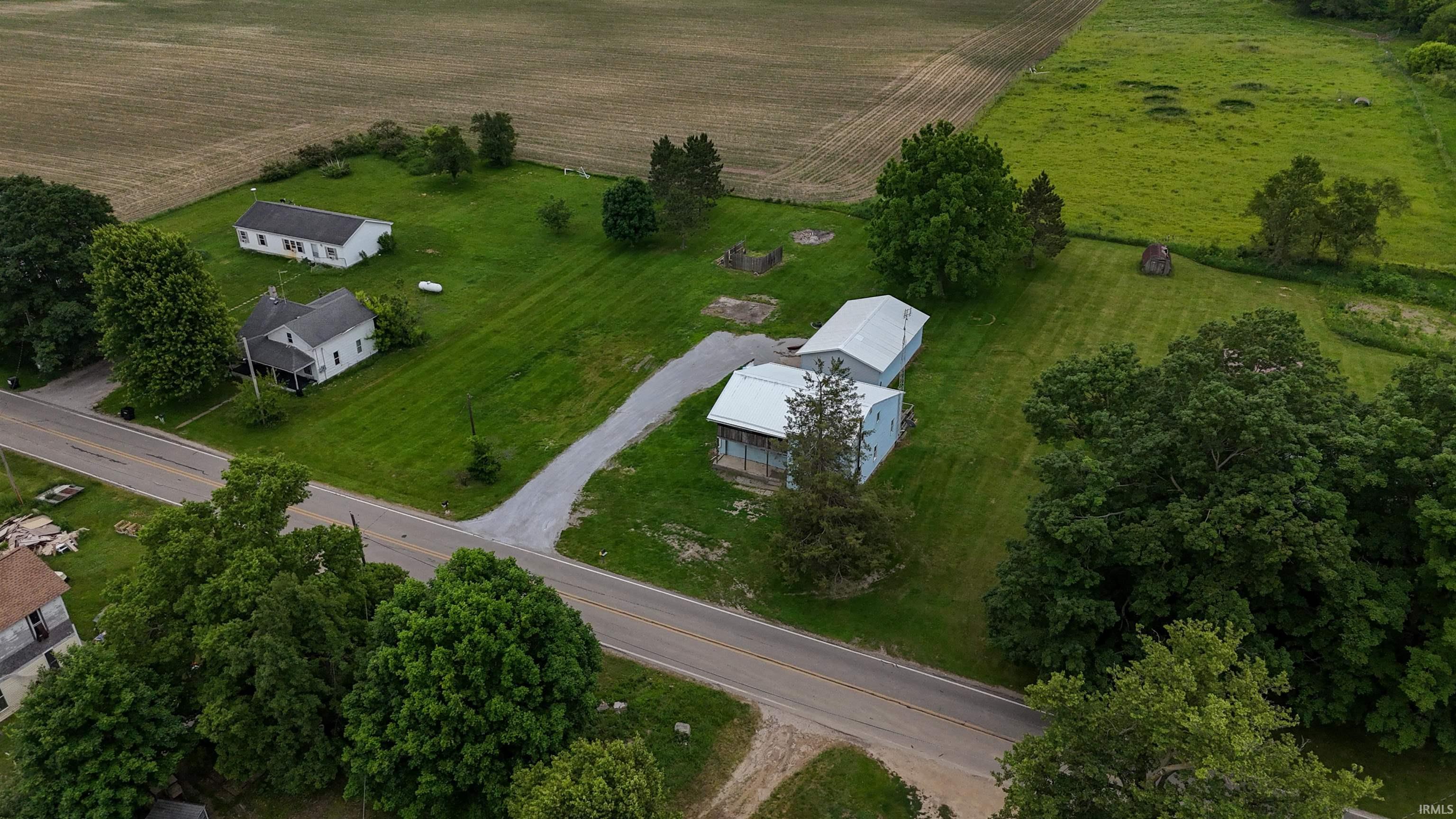 8595 East Metz Road Angola, IN 46703 - Photo 5 of 38