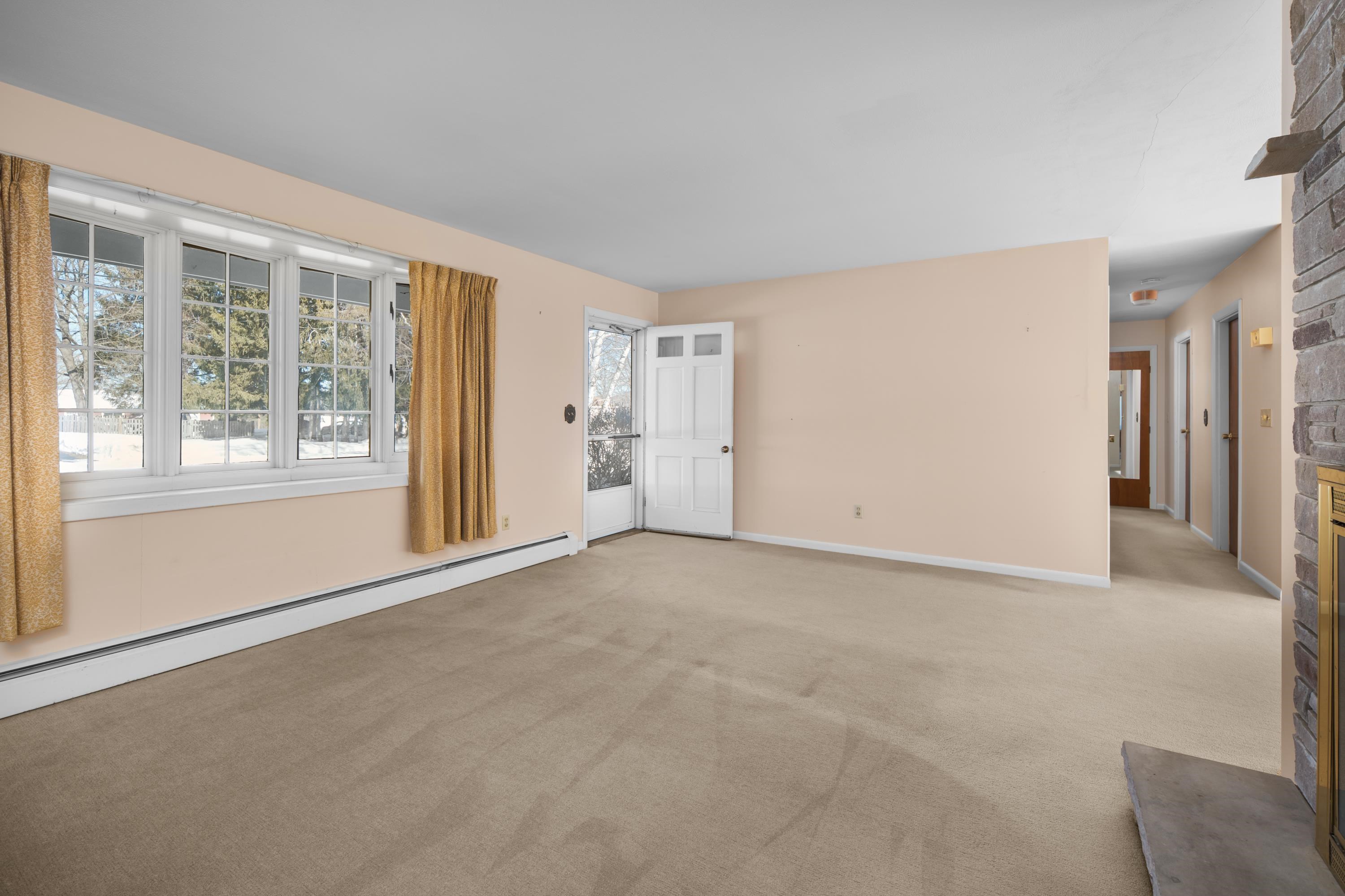 25 Stevens Road North Hampton, NH 03862 - Photo 4 of 32