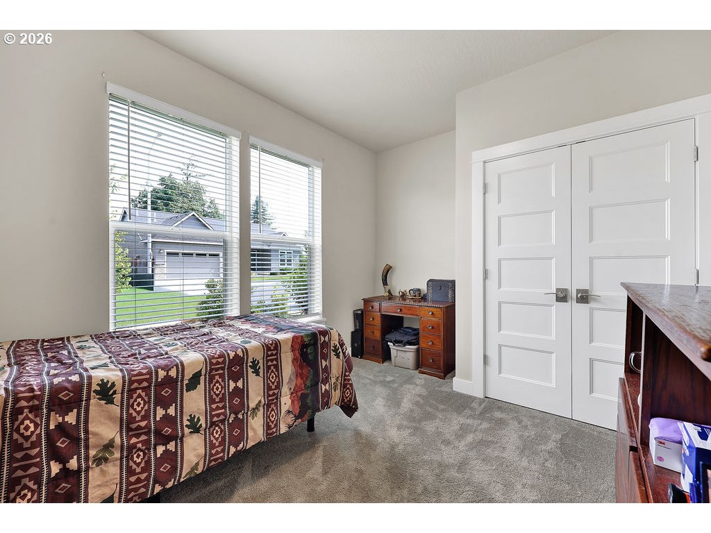 4277 Horace Street Springfield, OR 97478 - Photo 6 of 47