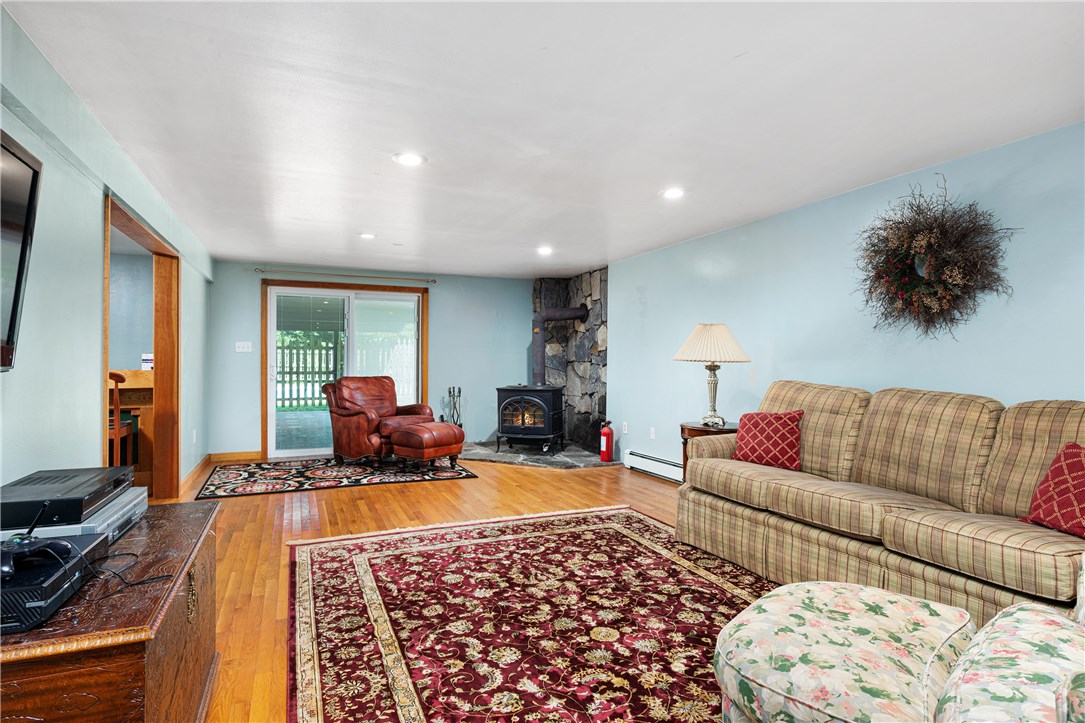 179 Little Pond County Road Cumberland, RI 02864 - Photo 27 of 40