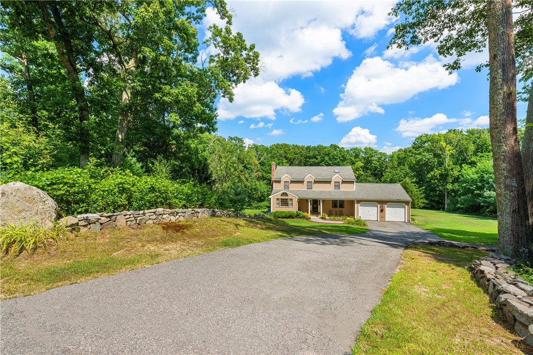 179 Little Pond County Road Cumberland, RI 02864 - Photo 3 of 40